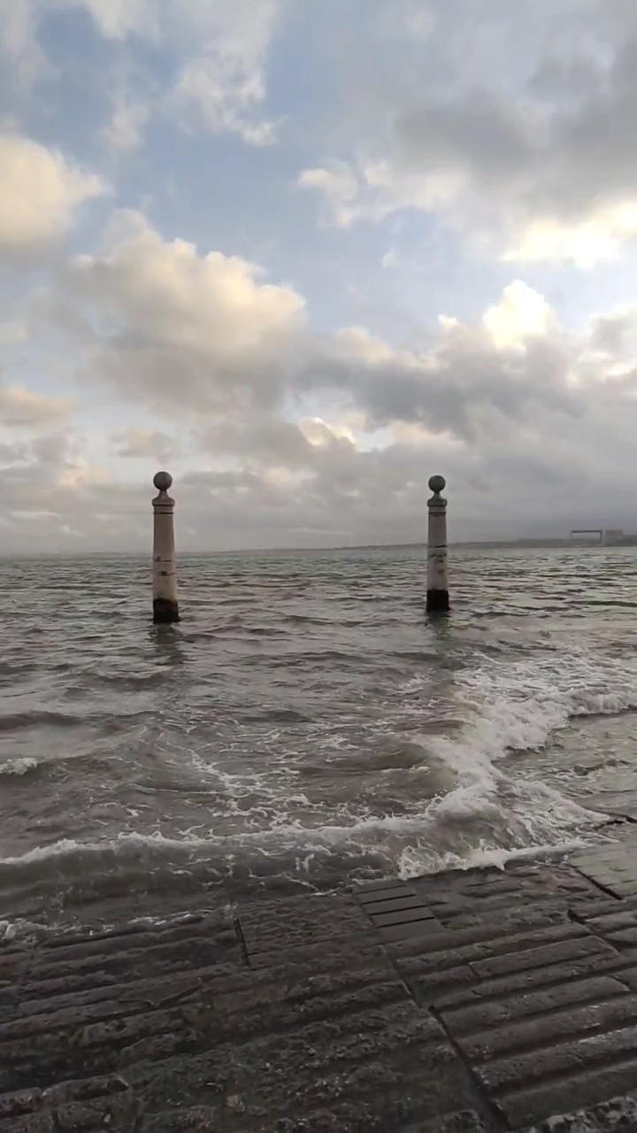 Lisbon 🇵🇹 - Winter Walk (1/2) - Walking Tour