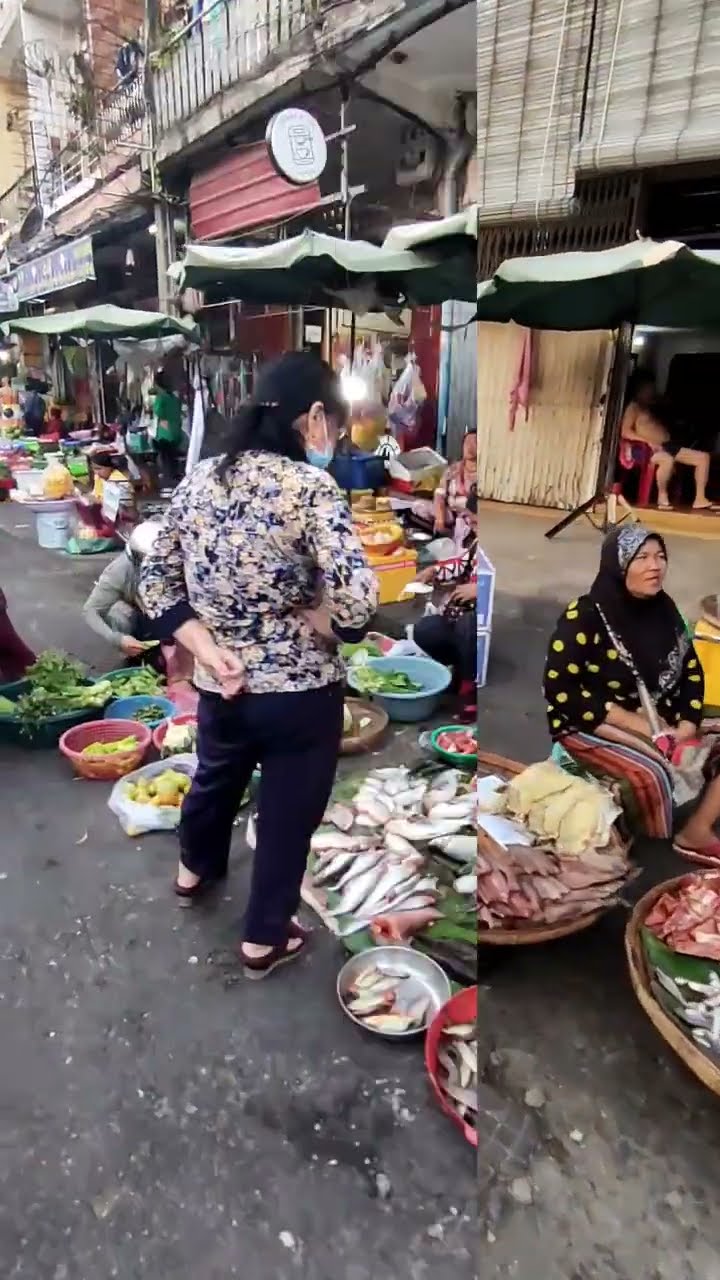 Phnom Penh 🇰🇭: Wat Botum to Night Market (2/2) - Walking Tour