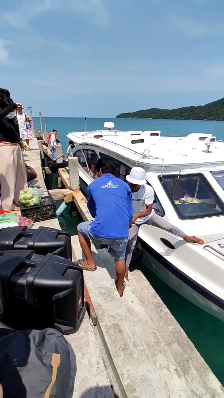 Koh Rong Sanloem to Kampot 🇰🇭 - Walking Tour