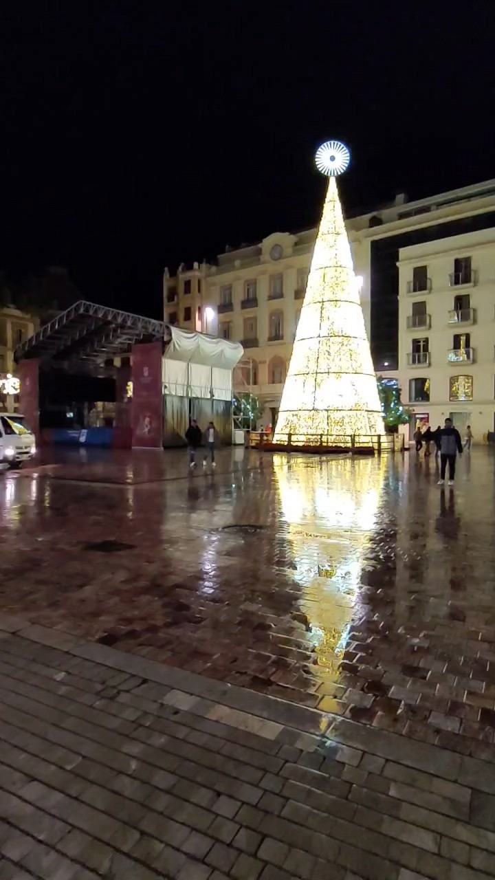 Malaga, Spain 🇪🇸 - Night - Walking Tour