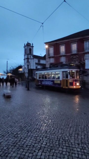 Lisbon 🇵🇹 - Rainy Walk (3/3)