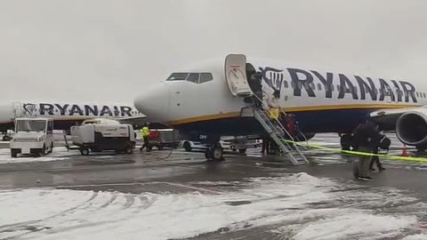 Shorts: New Year's Travel 2023-24